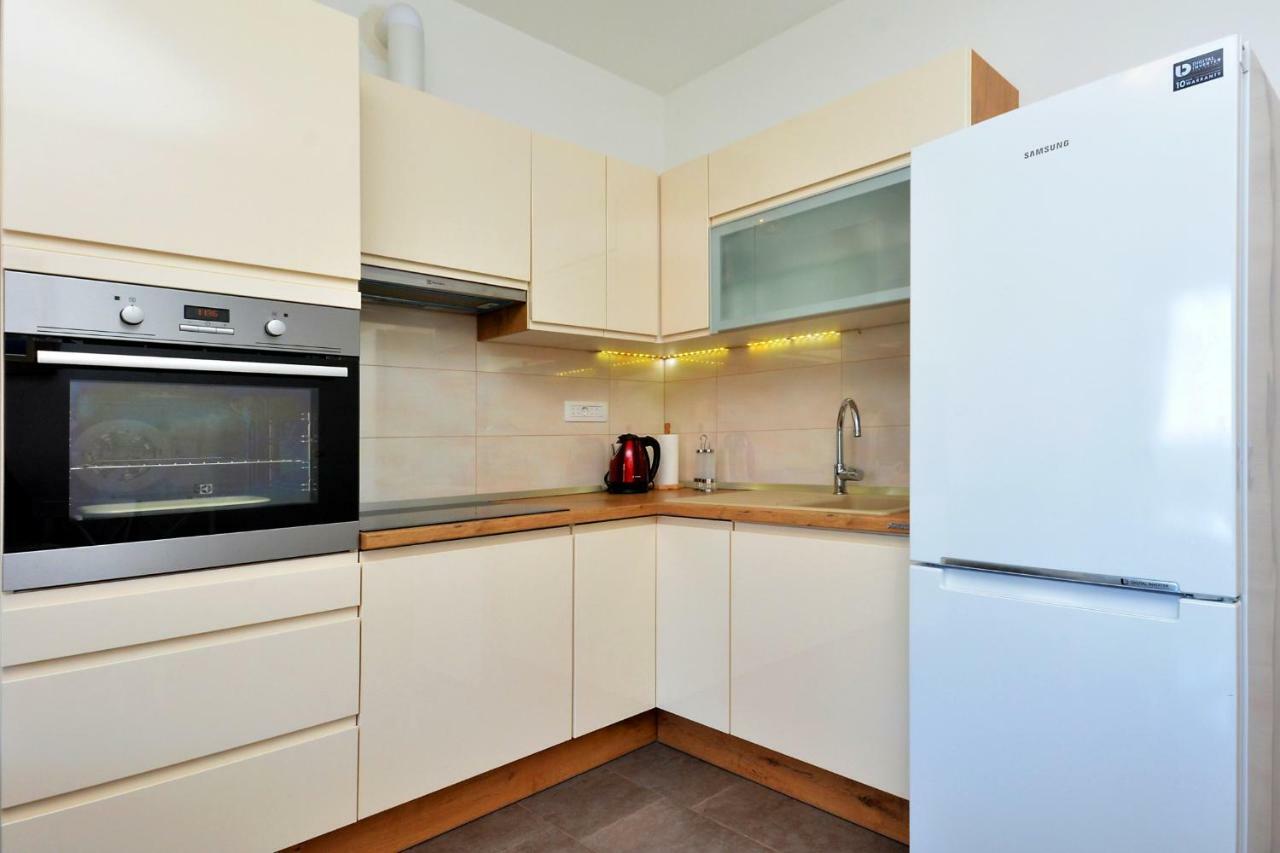 m&m Apartment Podstrana Ngoại thất bức ảnh