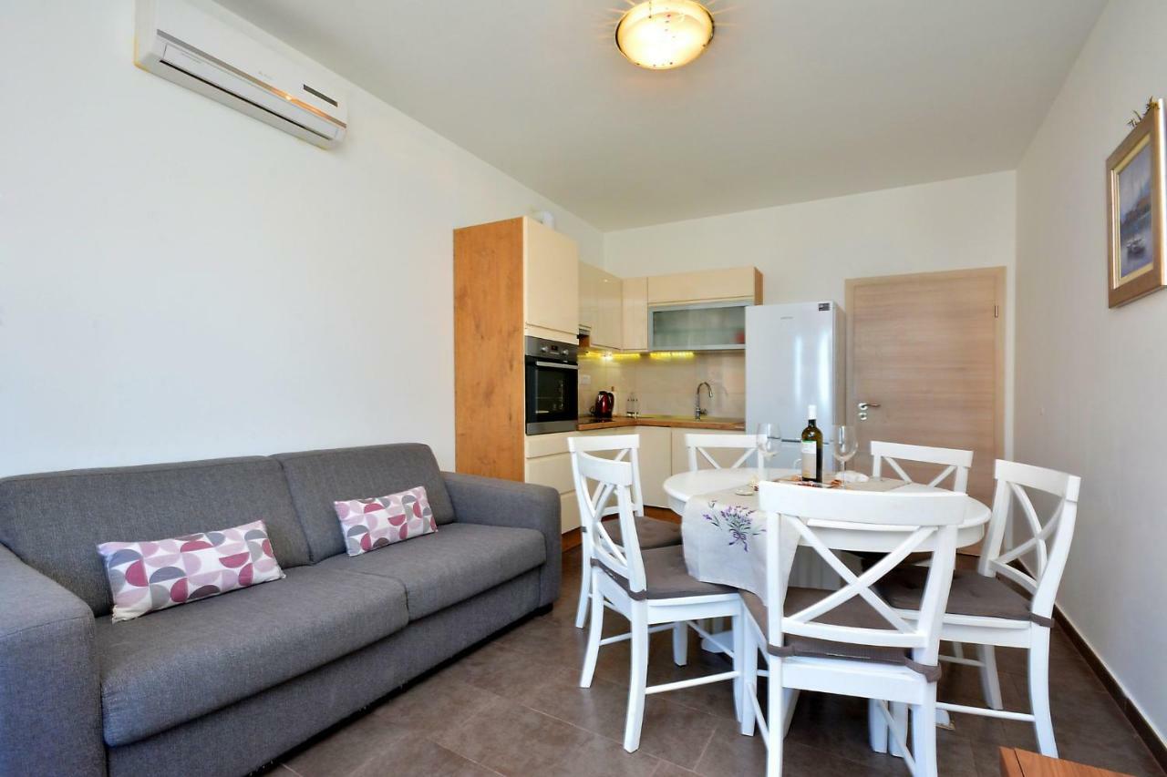 m&m Apartment Podstrana Ngoại thất bức ảnh